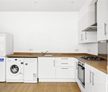 3 bedroom apartment to rent - Photo 6