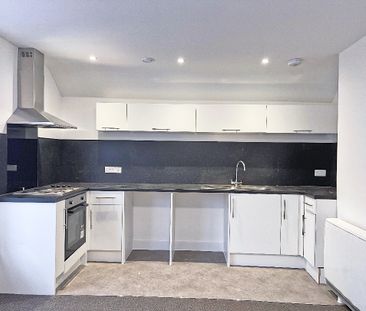 Reading Road South, Fleet, Hampshire, GU52 - Photo 5