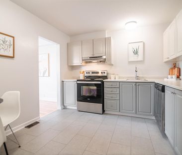 98 Woodridge Crescent, Bayshore - Belltown, Ottawa, ON - Photo 4