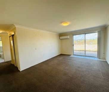 2/36 Marsh Street, Armidale NSW 2350 - Photo 3