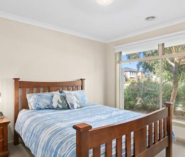 SPACIOUS FOUR BEDROOM HOME - Photo 3