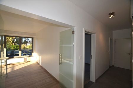 Prachtig gerenoveerd app met 2 slpk + garagebox - Foto 5