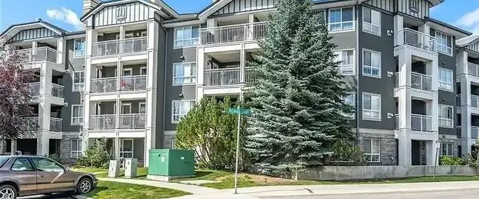 Cozy 1 Bedroom Modern Condo Near MRU | 35 Richard Ct SW, Calgary - Photo 1