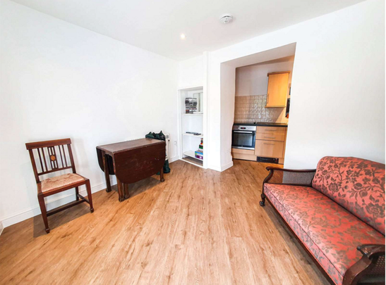 2 bedroom cottage to rent - Photo 1