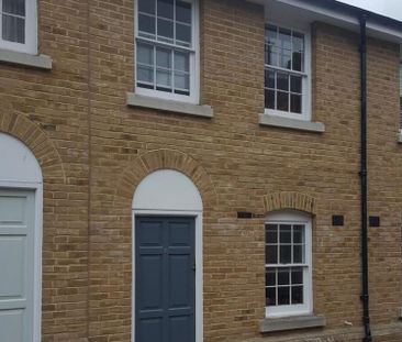 2 bedroom cottage to rent - Photo 2