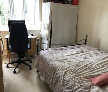 3 bedroom semi-detached house to rent - Photo 6