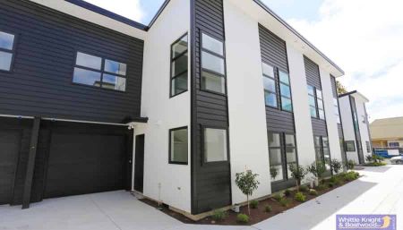 Stunning Property - Photo 5