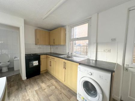 1 bedroom maisonette to rent - Photo 3