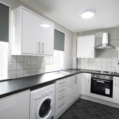 4 bedroom apartment to rent - Photo 4