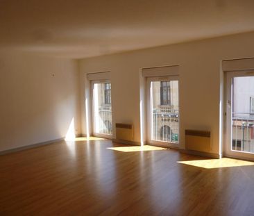 Location Appartement 4 pièces 117m² - Photo 1