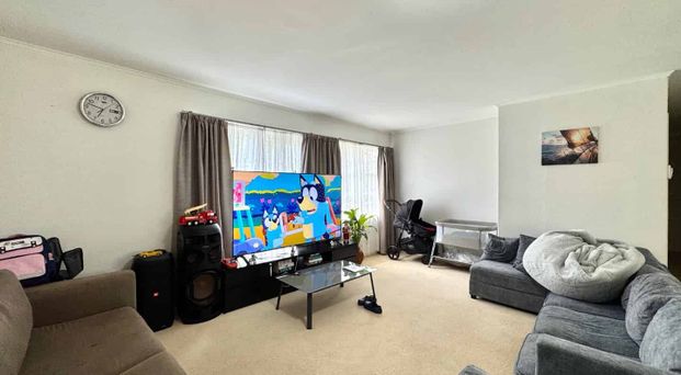 Traditional Family Home on Enormous Section - Photo 1