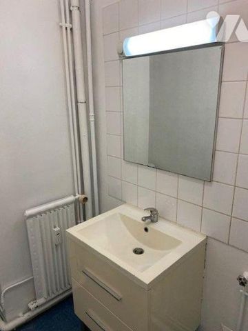 Appartement de type studio situé dans une résidence au 2ème étage, proche du centre-ville, comp... - Photo 3