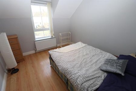 81h Ballyeaston Road, Ballyclare, BT39 9BS - Photo 3