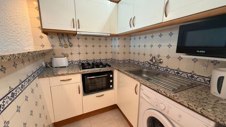 Apartamento T0 muito bem localizado em Vilamoura, com piscina. - Photo 5