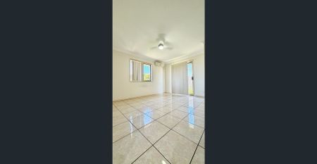 Spacious & Convenient: Your Ideal Home - Photo 4