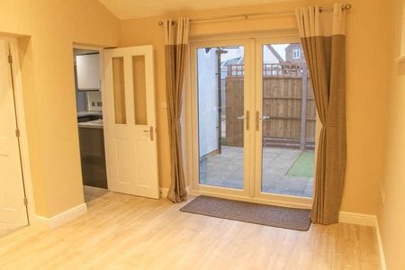 Tharp Way, Chippenham, Cambridgeshire, CB7 - Photo 5