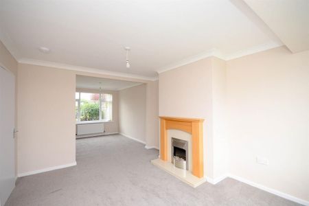 3 bedroom semi-detached house to rent - Photo 3