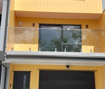 Charming new build in Manurewa - Photo 3