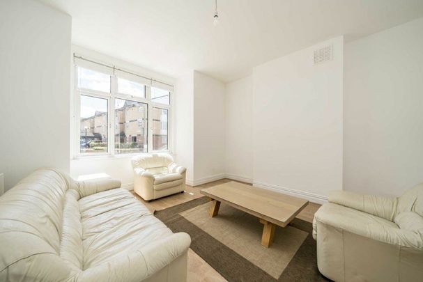 Church Lane, Tooting, SW17 - Photo 1