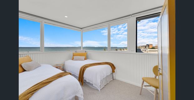 Bayside Brilliance with Breathtaking Bay & City Views - FULLY FURNISHED - Photo 1
