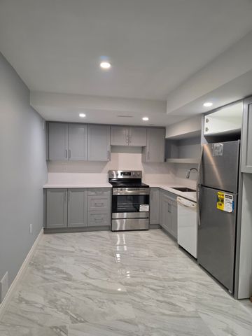 For Lease - 63 English Drive Unit# Basement, New Tecumseth, Ontario - Photo 2