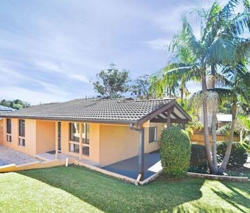 Immaculate home in convenient setting - Photo 2