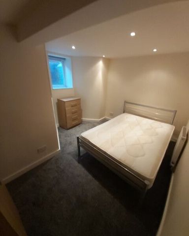 Archery Terrace, Leeds, LS2 9AT - Photo 4