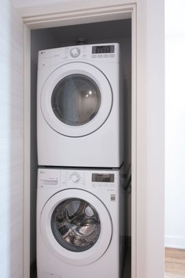 30 Saint-Joseph Est - Photo 1