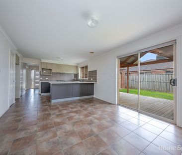 10 Isabella Street, Sunbury, VIC 3429 - Photo 4