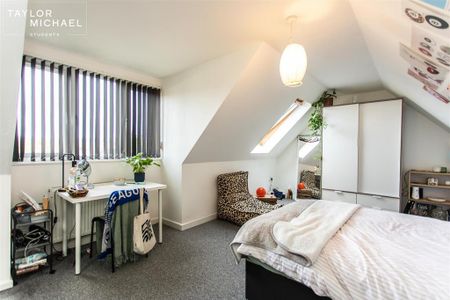 6 bedroom detached bungalow to rent - Photo 5