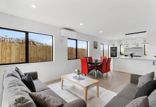 Magnificent in Manurewa - Photo 1