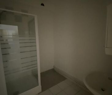 Location Appartement 3 pièces 65m² LE CREUSOT 71200 - Photo 6