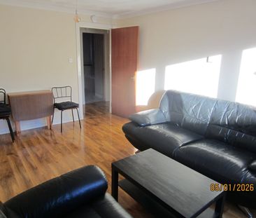 1 Bed Flat, Baker Street, G41 - Photo 1