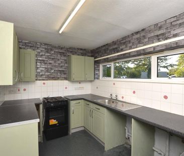 3 bedroom terraced house to rent - Photo 6