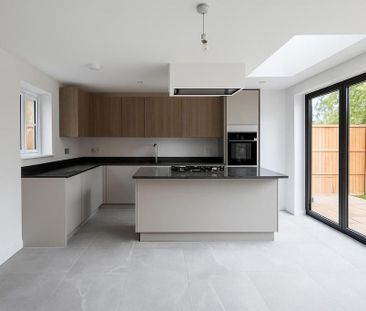 3 bedroom detached house to rent - Photo 2