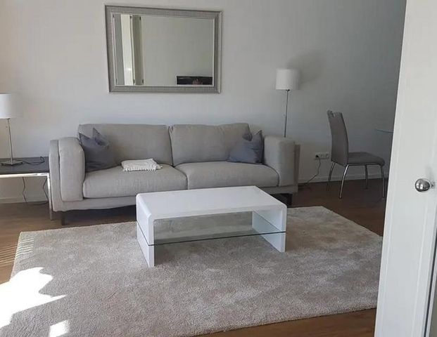 Helles 70 m² moderner 2-Zimmer-Wohnung mit Balkon – im Münchner Stadtteil Englschalking/Bogenhausen - Foto 1