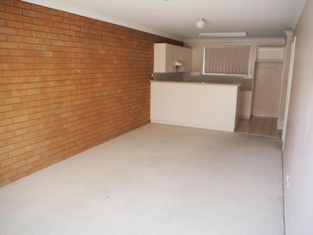 NORTH TAMWORTH - Modern Townhouse in Popular Area - Photo 5