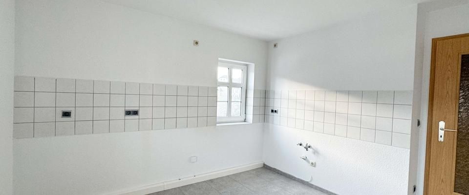 Großzügige, komplett sanierte 5-Raum-Wohnung mit zwei Bädern in Gornsdorf!! - Photo 1
