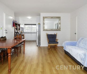 Stylish 2-Bed Apartment in Dandenong - Photo 2