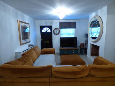 2 bedroom terraced house to rent - Photo 3