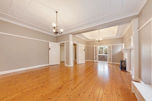 1 Wingadee Street, - Photo 1