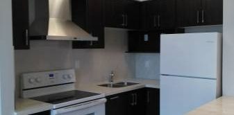 2-BR Apartment - On SUBWAY Line - Photo 2