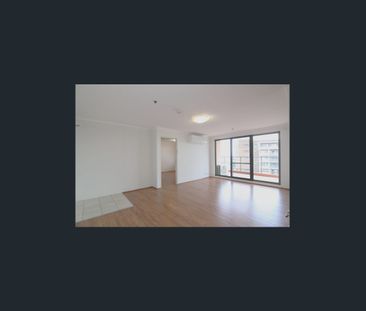 Renovated East facing 3 bedroom apartment with new bathroom, floorb... - Photo 1