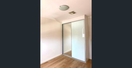 Stylish 3-Bedroom Townhouse, Great Location - Photo 4