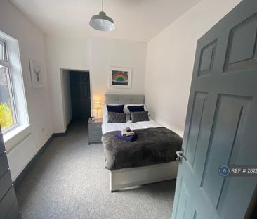 1 bedroom in a house share to rent - Photo 4