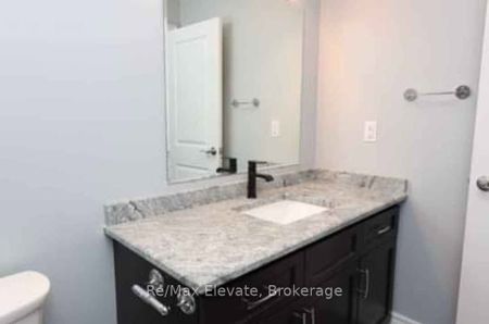 For Lease - 208 Carriage Way, Waterloo, Ontario - Photo 5