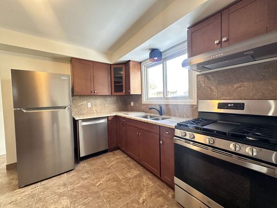 For Lease - 7109 Jill Drive Unit# UPPER, Niagara Falls, Ontario - Photo 1