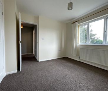 3 bedroom end of terrace house to rent - Photo 4