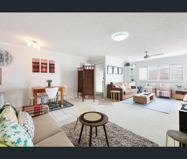 2 Bedroom Unit - 50M To The Beach - Photo 1