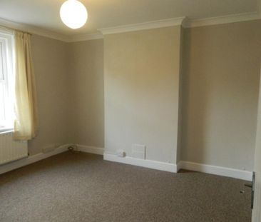 3 bedroom detached house to rent - Photo 2
